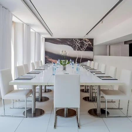 Doubletree By Hilton Fontana Park Hotel 4*