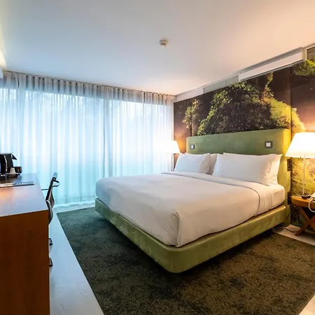 Doubletree By Hilton Fontana Park 4*