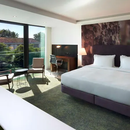 Doubletree By Hilton Fontana Park