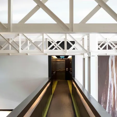 Hotel Doubletree By Hilton Fontana Park 4*