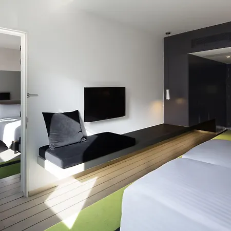 Doubletree By Hilton Fontana Park 4*