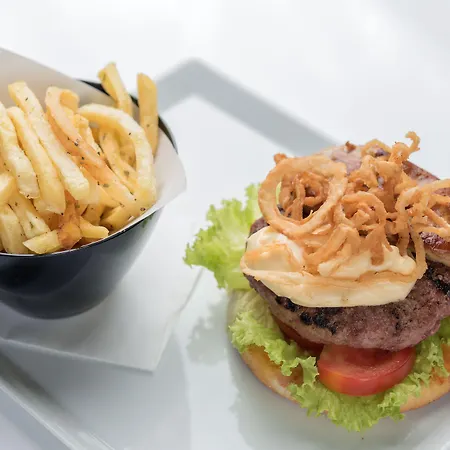 Doubletree By Hilton Fontana Park