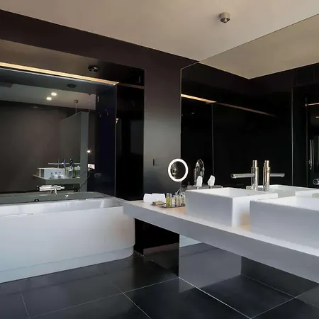 Hotel Doubletree By Hilton Fontana Park 4*