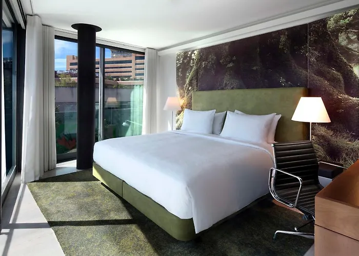 Hotel Doubletree By Hilton Fontana Park 4*