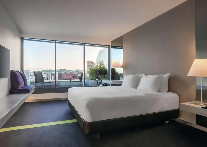 מלון Doubletree By Hilton Fontana Park 4*