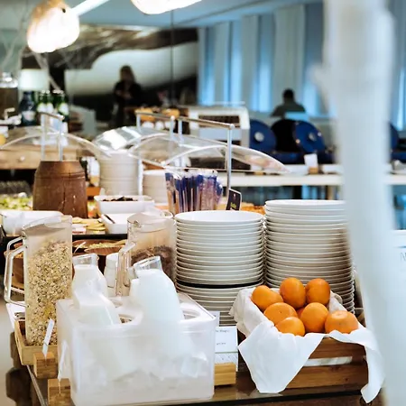 Doubletree By Hilton Fontana Park 4* Лиссабон